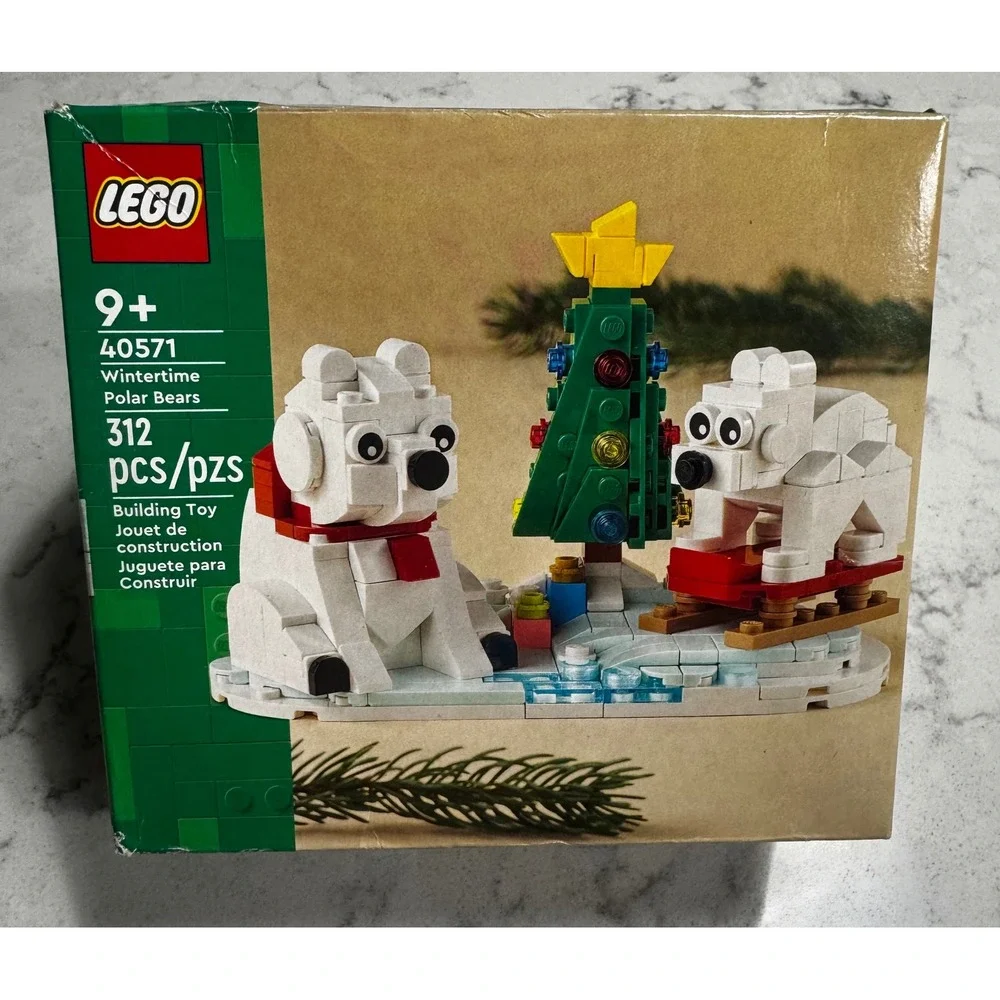 LEGO Seasonal: Wintertime Polar Bears (40571) Christmas Decor - New & Sealed!